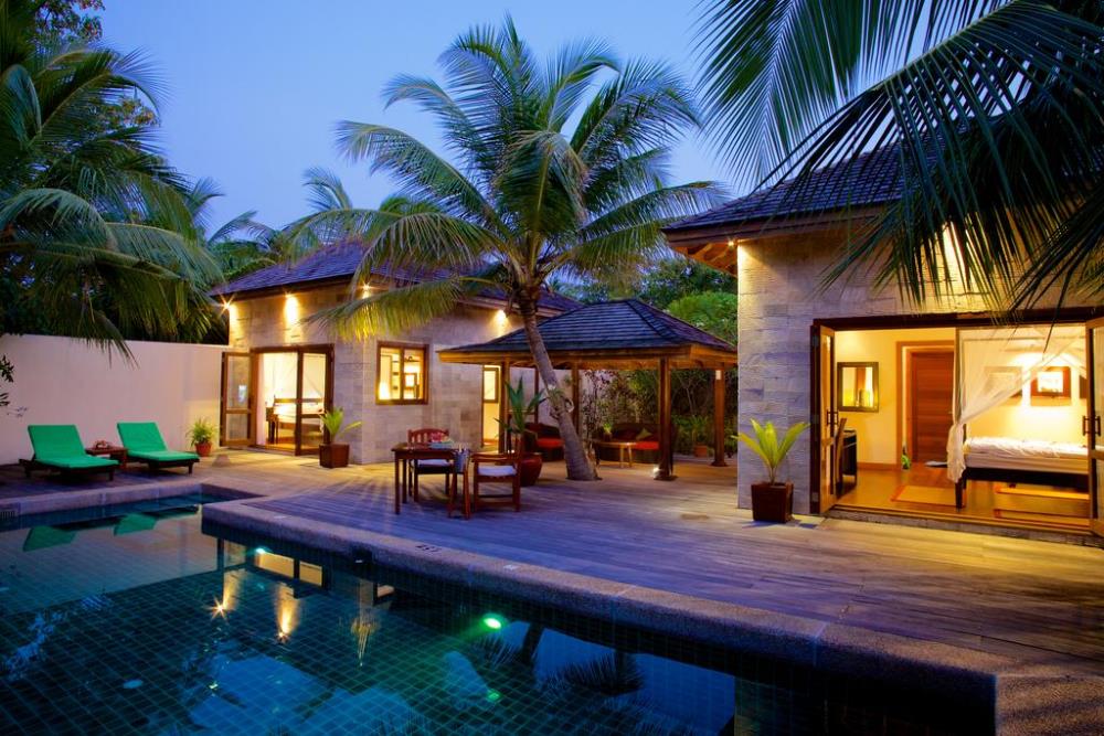 content/hotel/Kuredu Island/Accommodation/Sulthan Pool Villa/Kuredu-Acc-SulthanPoolVilla-01.jpg